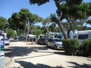 Acampada Libre vs. Camping 3 cámping