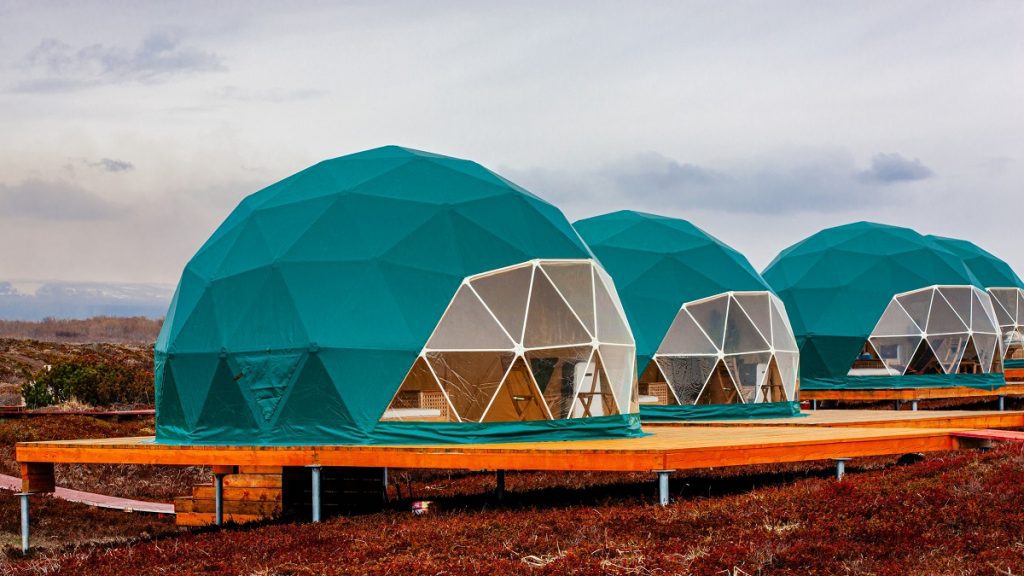Glamping: Un Retiro de Lujo en el Corazón de la Naturaleza 1 Glamping Burbuja