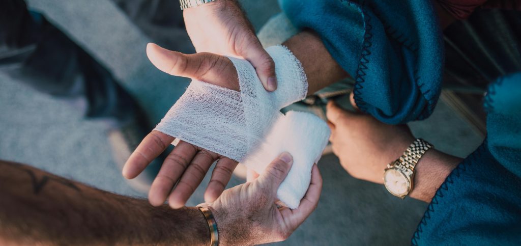 Primeros Auxilios en el Camping: Qué Debes Saber y Qué Tener Preparado 1 Primeros auxilios